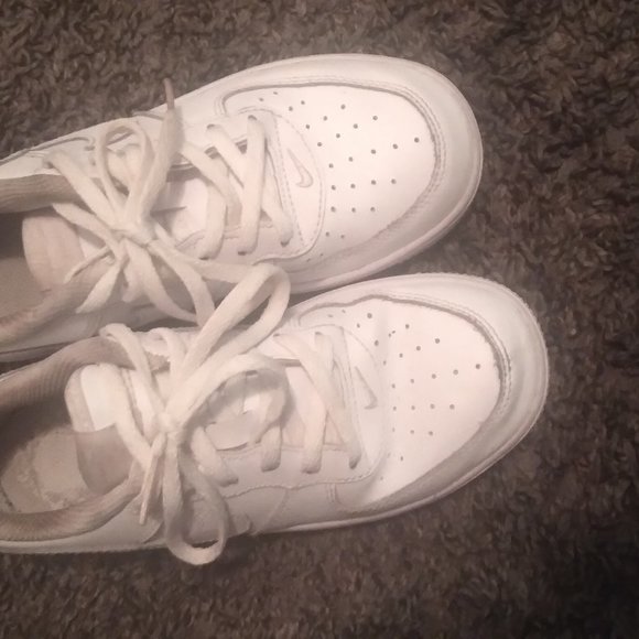 Kids air force ones size 1y - Picture 2 of 2